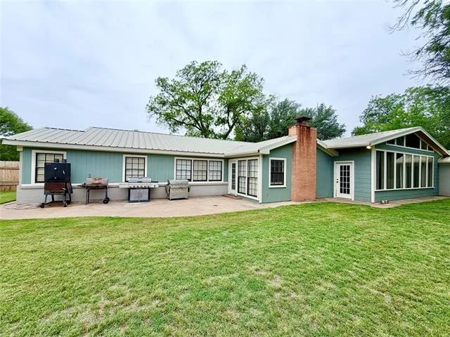 Photo of 809 S Leggett Drive