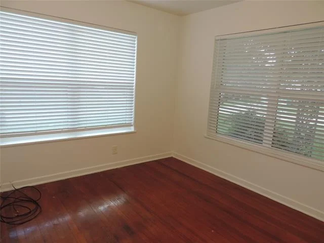 Photo of 581 Alexander Road