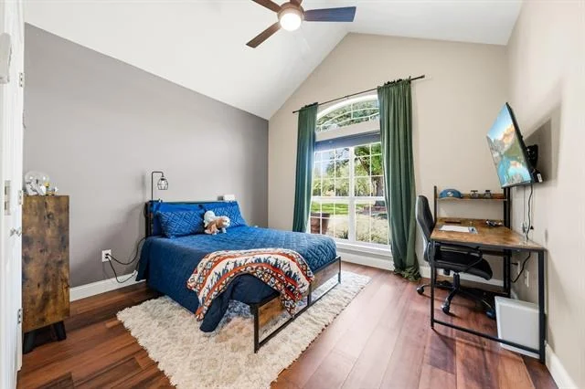 Photo of 100 Twisted Oak Lane