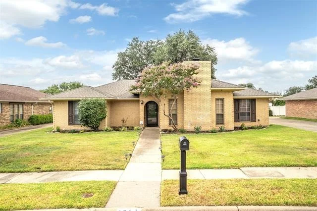 Photo of 2214 Valley Mill