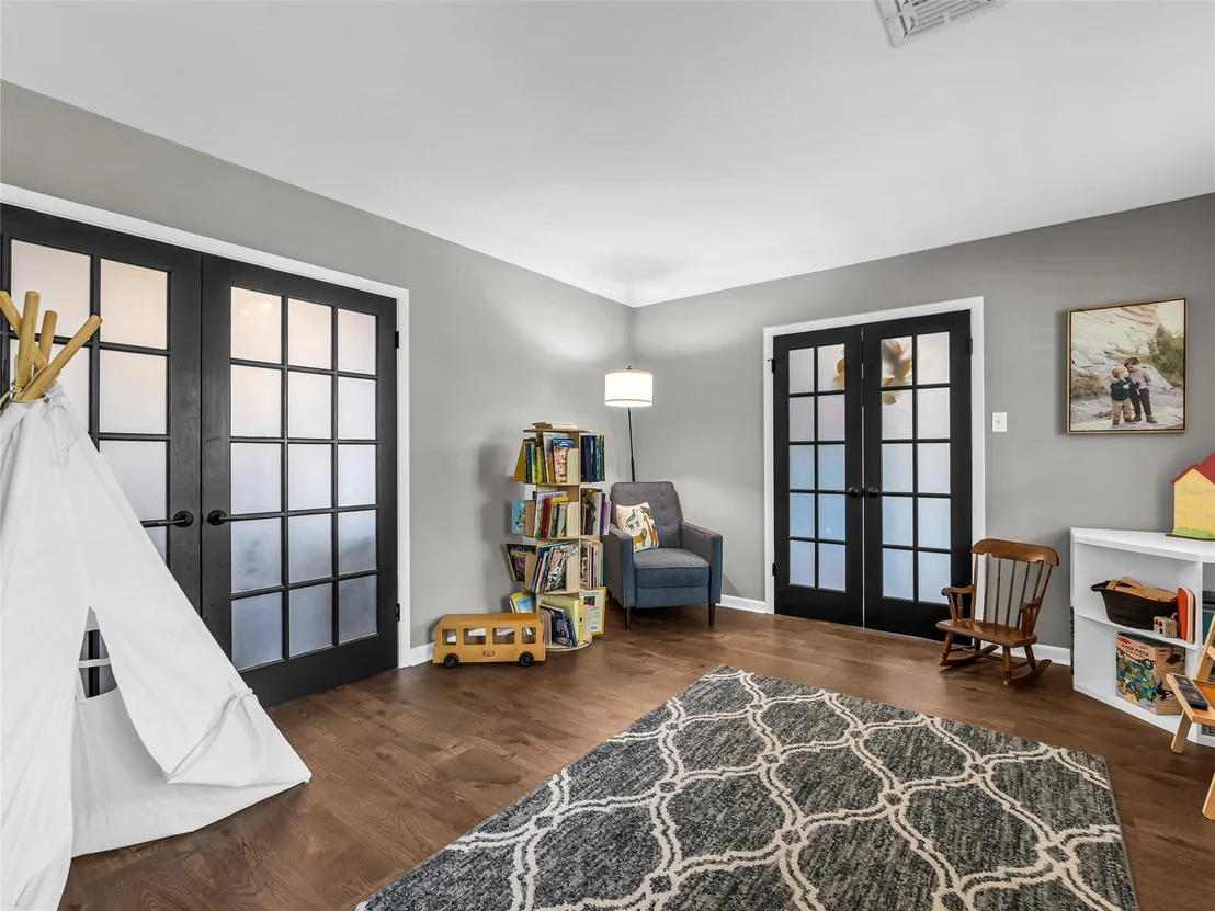 Photo of 1007 Melrose Drive
