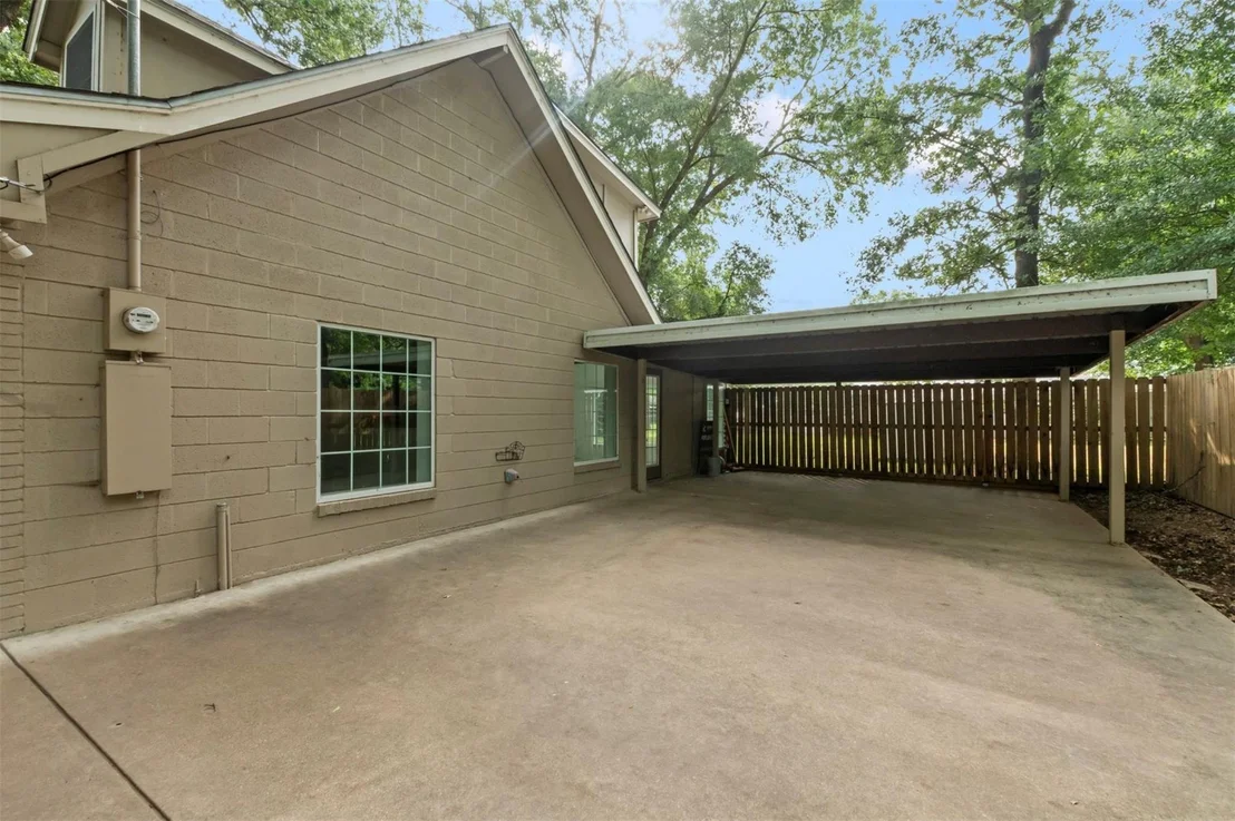 Photo of 921 Bradleys Bend