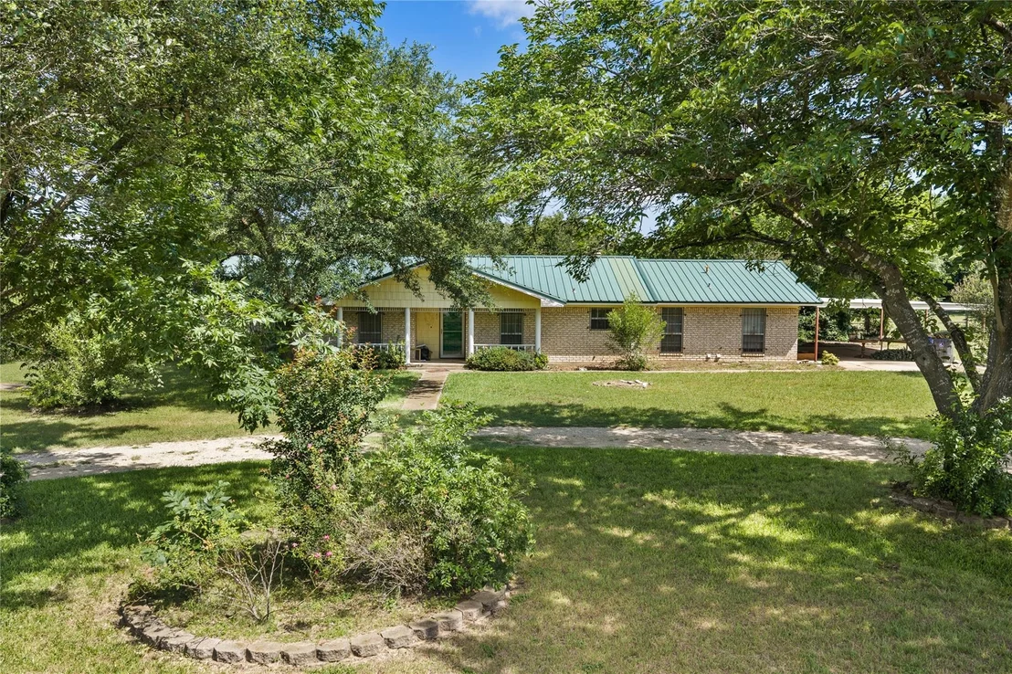 Photo of 440 Williams Road
