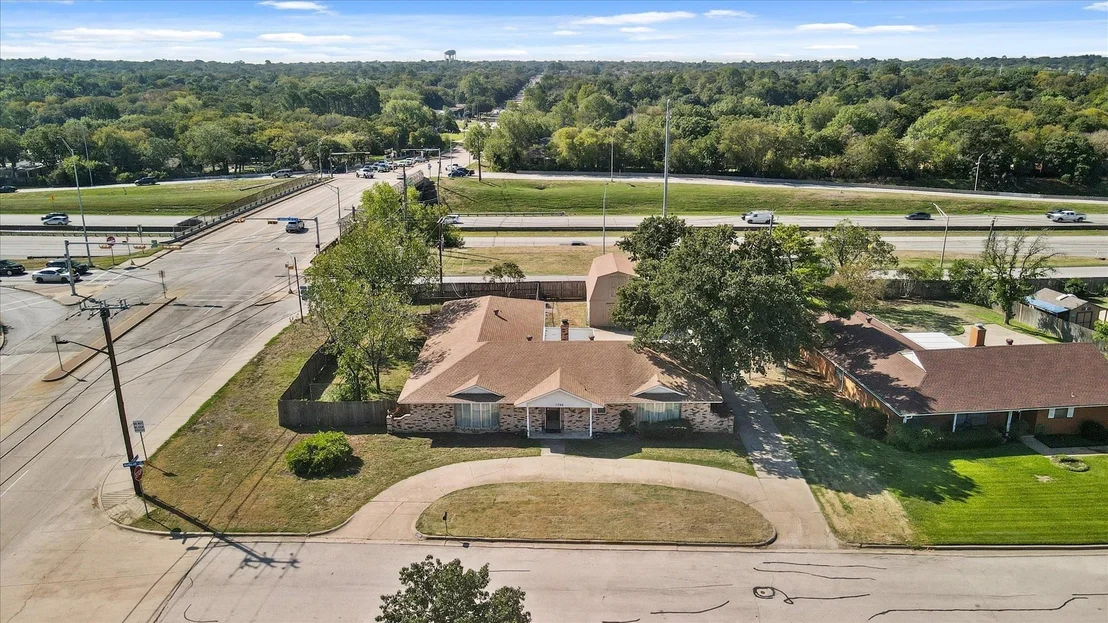 Photo of 1700 Northcrest Drive