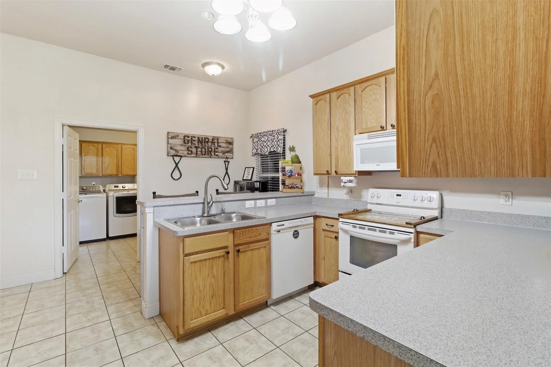 Photo of 2725 County Road 494
