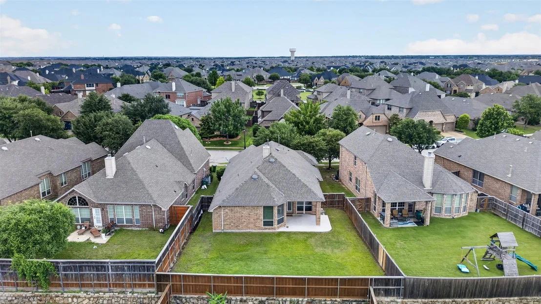 Photo of 1013 Somerset Circle