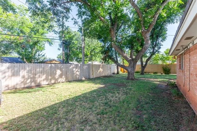 Photo of 2310 Crescent Drive