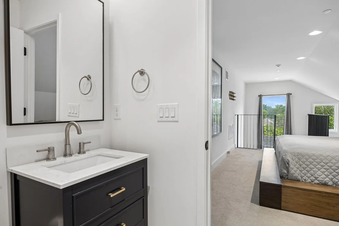 Photo of 4437 Grassmere Lane