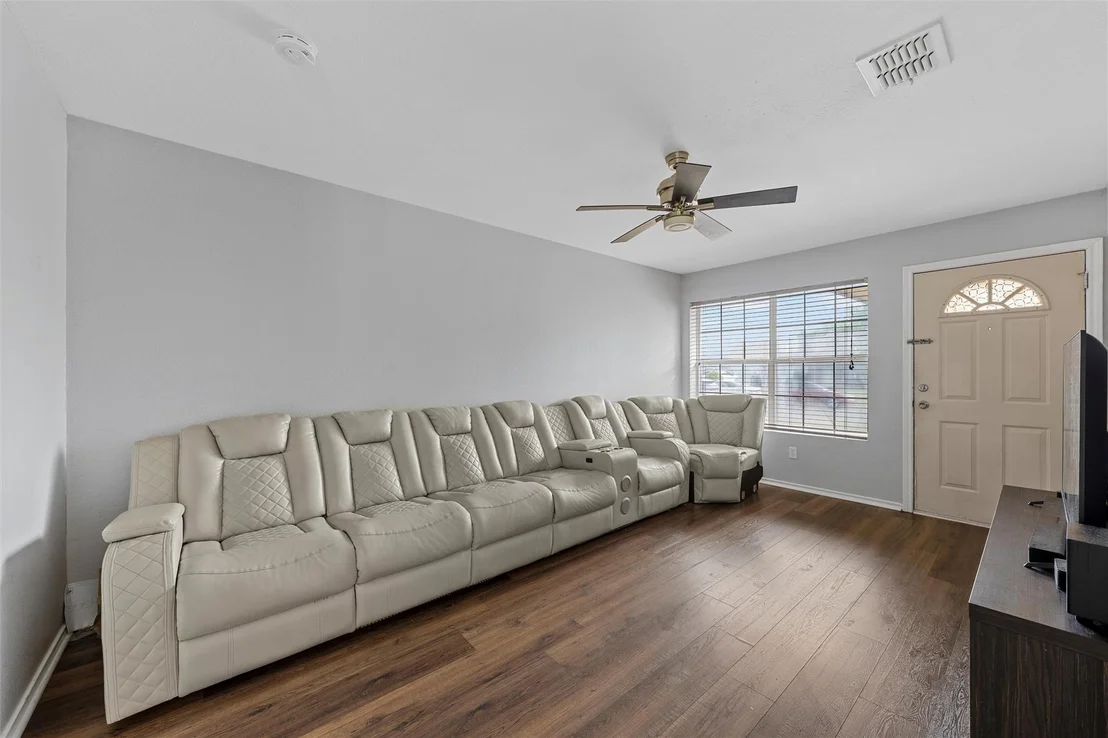 Photo of 1307 Luanne