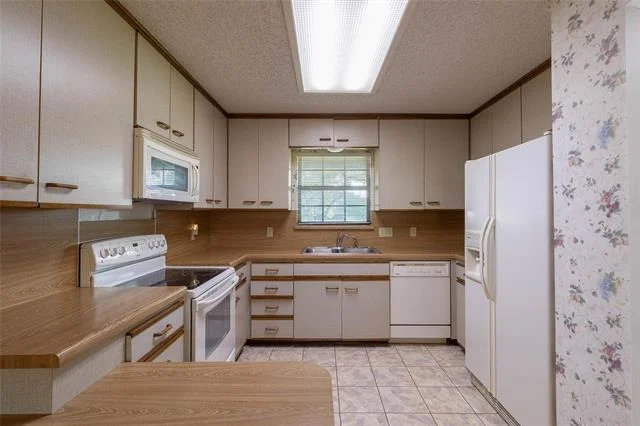 Photo of 3065 Summit Drive