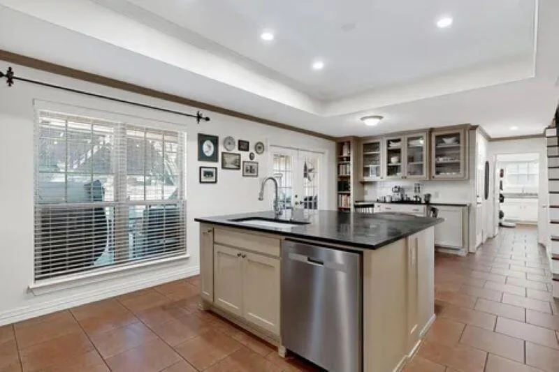 Photo of 2806 Sausalito Drive