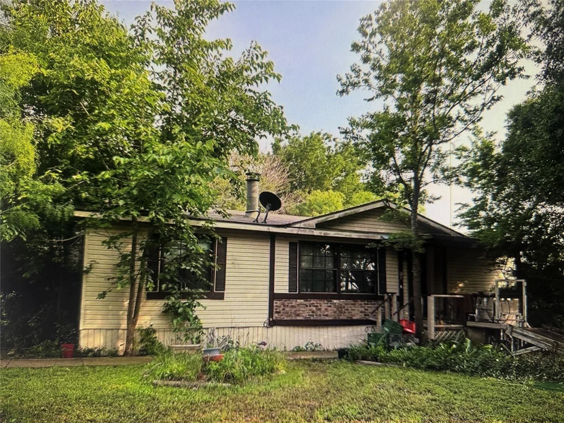 Photo of 908 Wilbanks Drive