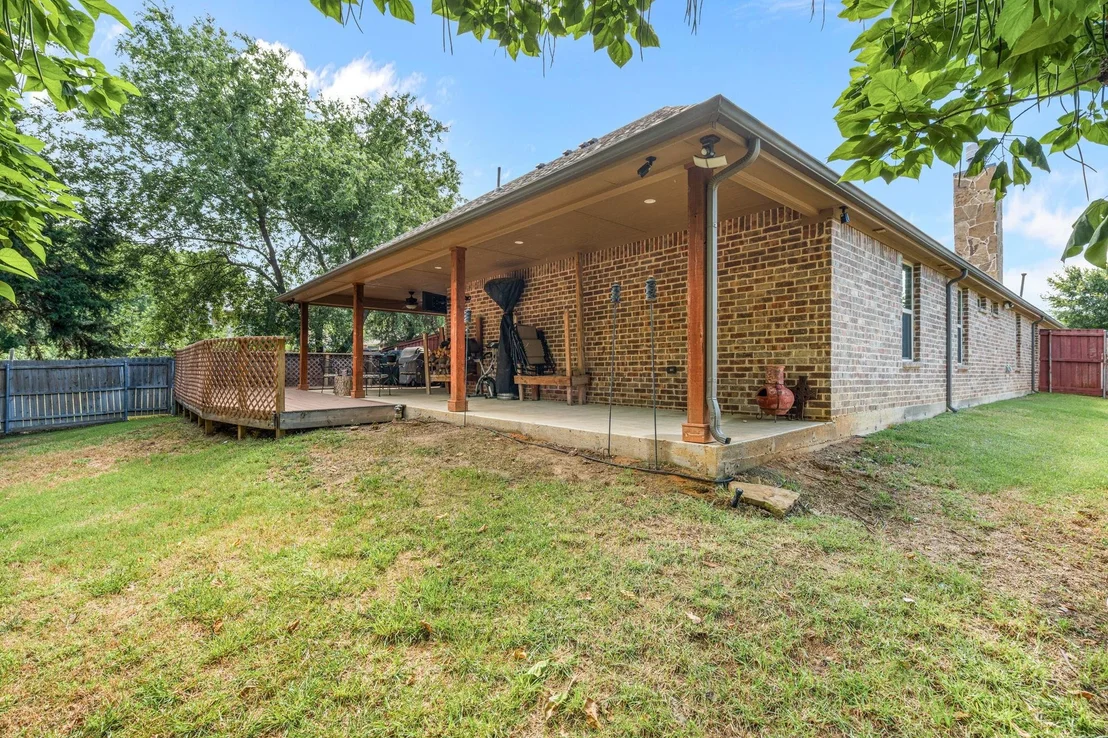 Photo of 606 Hillside Circle