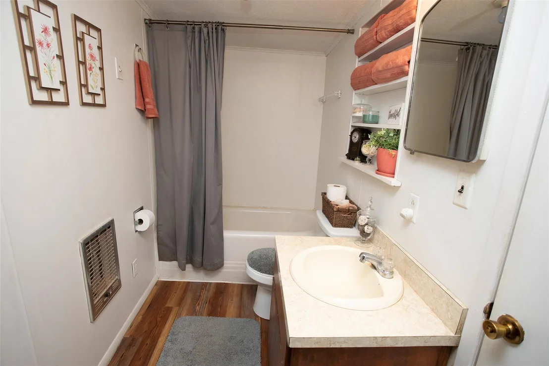 Photo of 9051 Lacy Road
