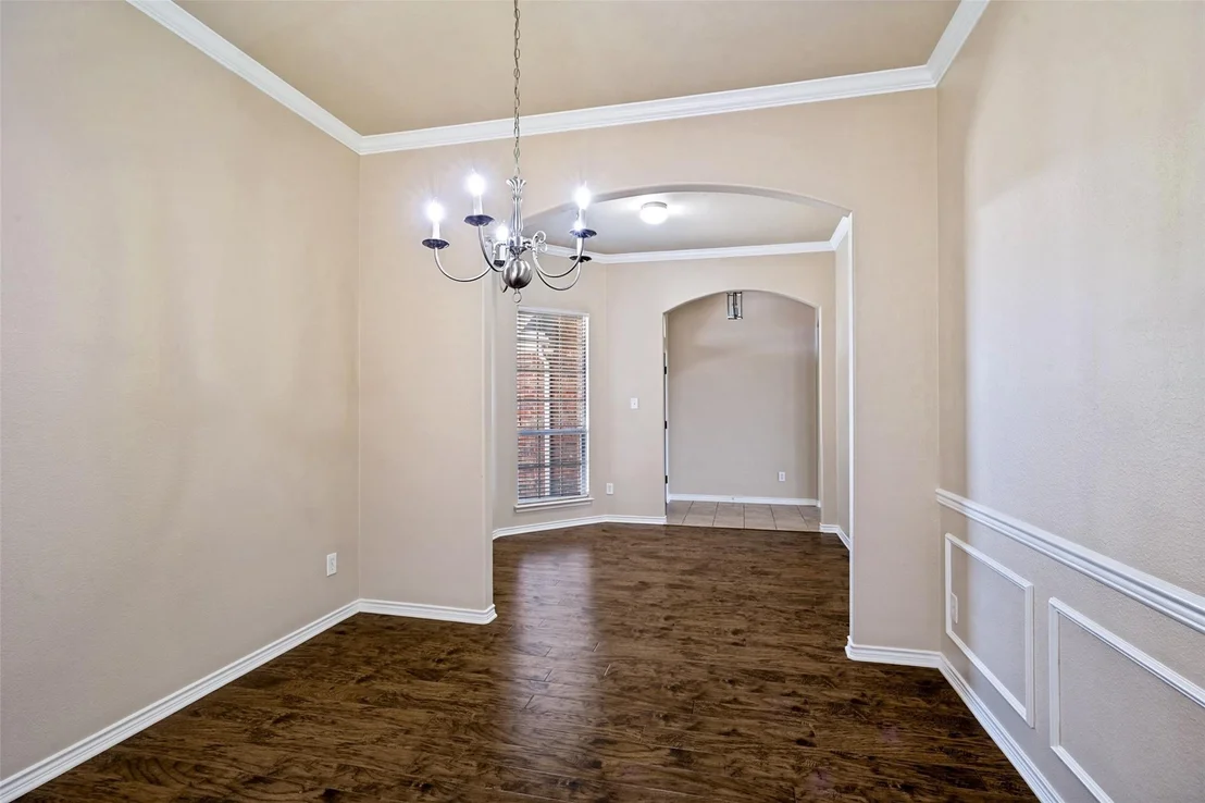 Photo of 1616 Nestledown Drive