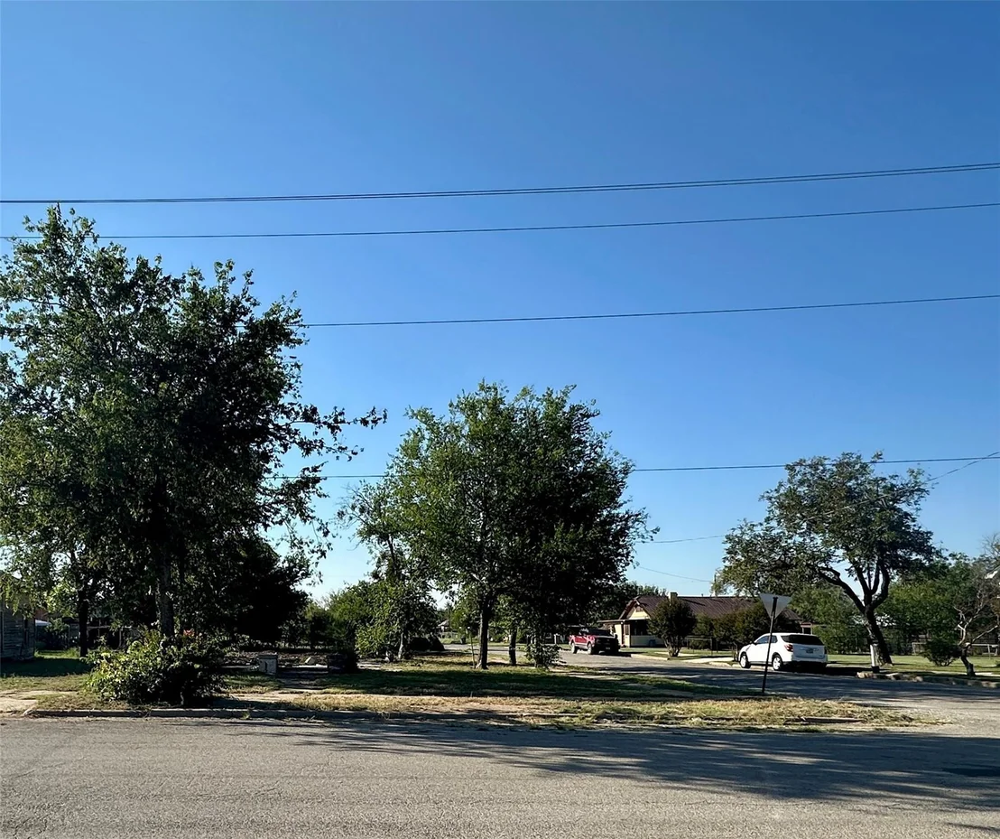 Photo of 315 W Cedar Street