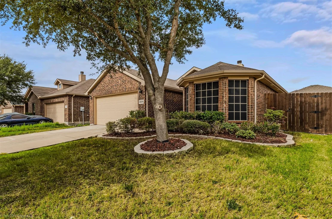 Photo of 2018 Sterling Gate Drive