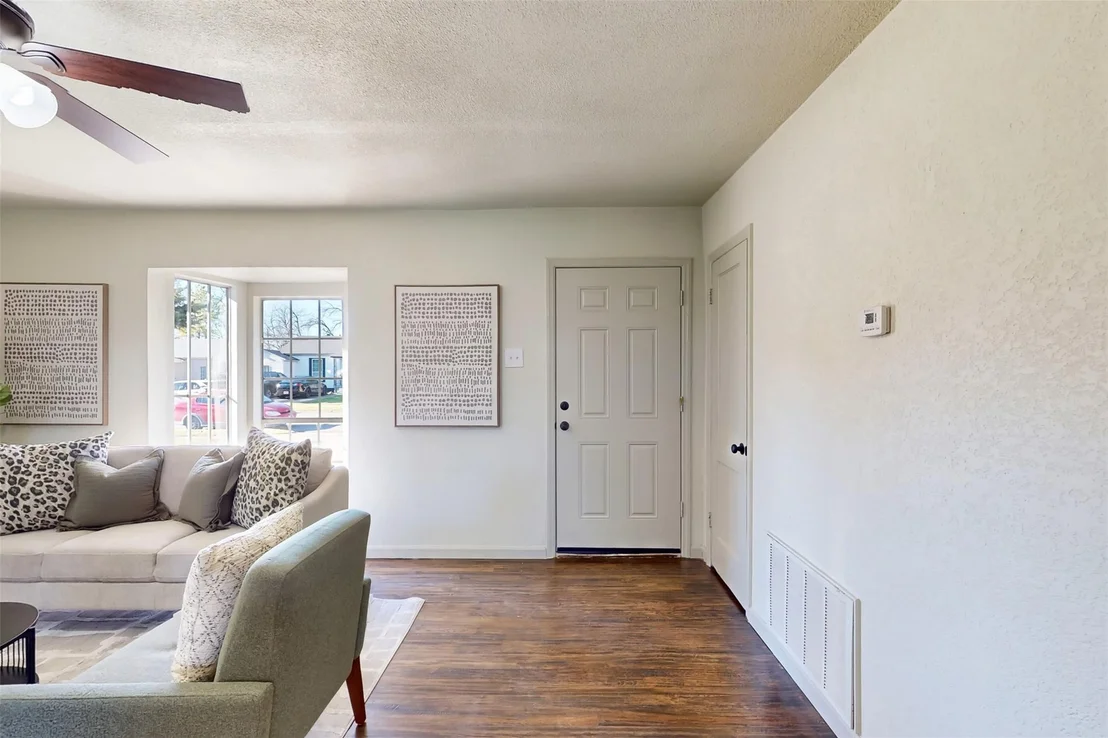Photo of 2842 Carlson Drive