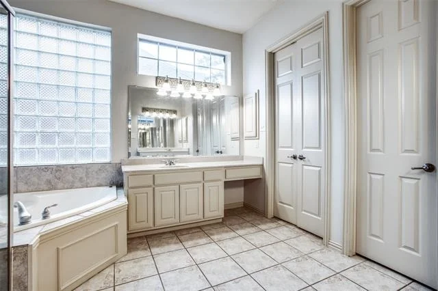 Photo of 707 Longwood Drive
