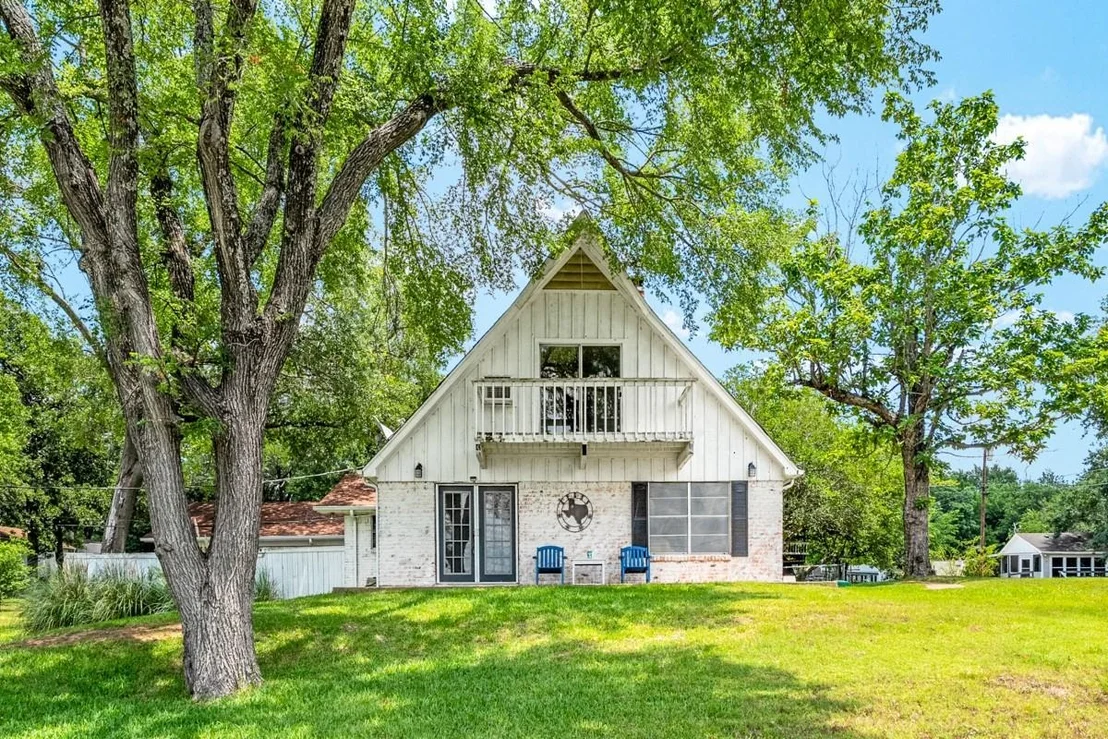 Photo of 100 W Oak Acres Drive
