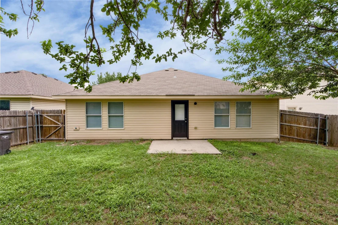 Photo of 829 Santa Rosa Drive