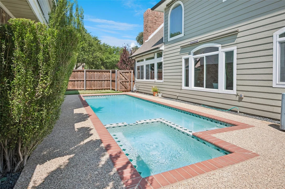 Photo of 408 Silverton Drive