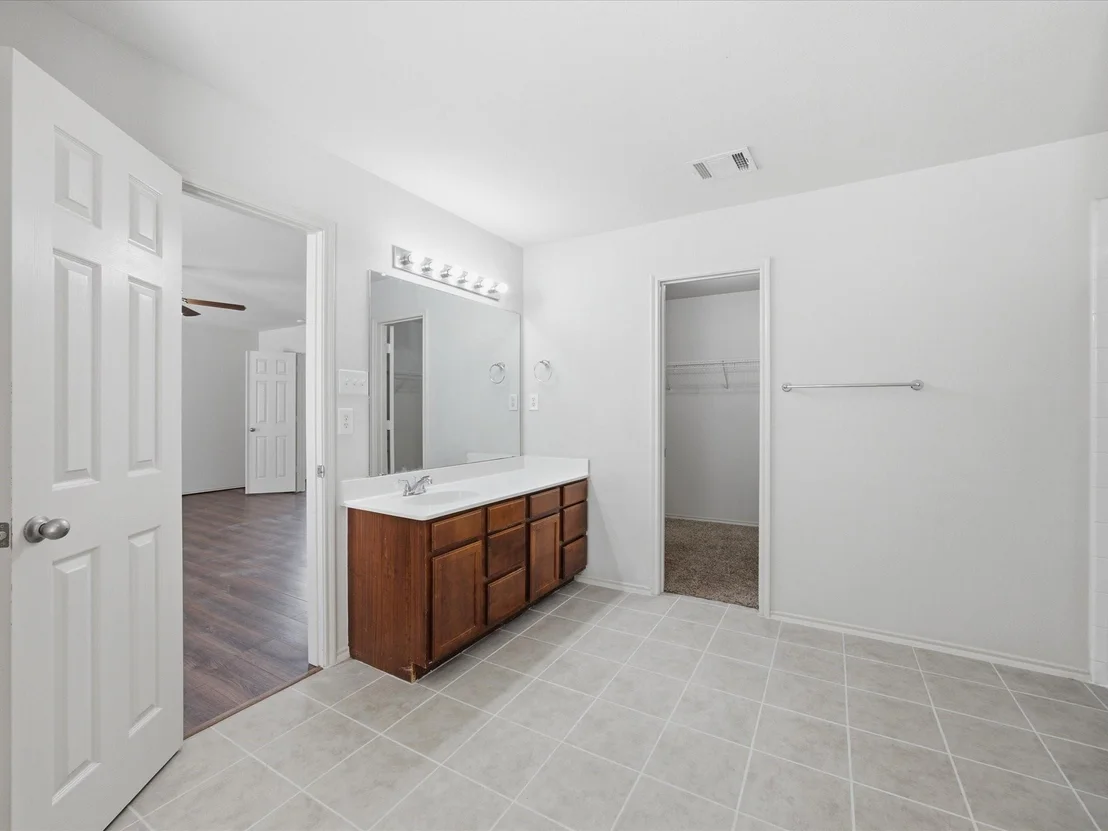 Photo of 2021 Laughlin Road