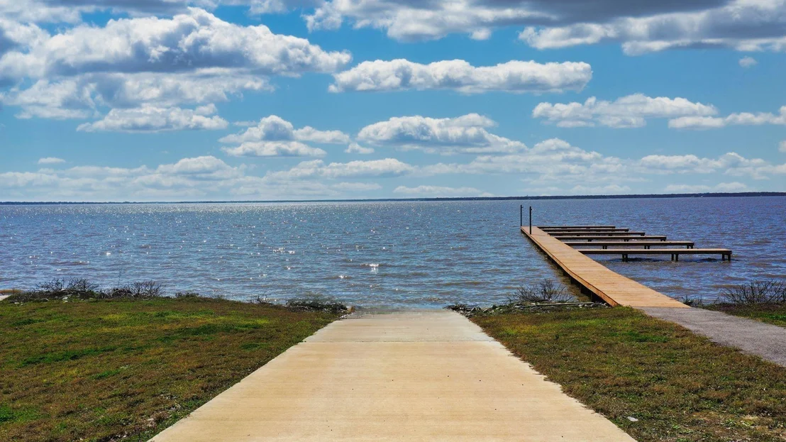 Photo of 1520 Shoreline Drive