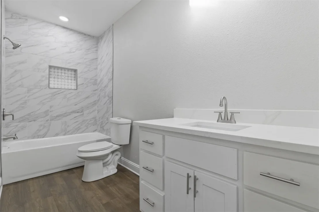 Photo of 325 Sunset Boulevard