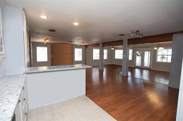Photo of 1430 Point Road