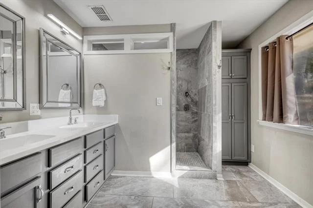 Photo of 441 Hideaway Lane Central