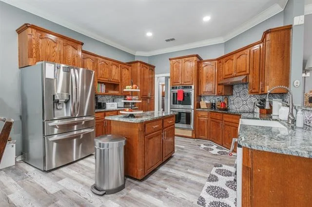 Photo of 1625 Lakeshore Drive