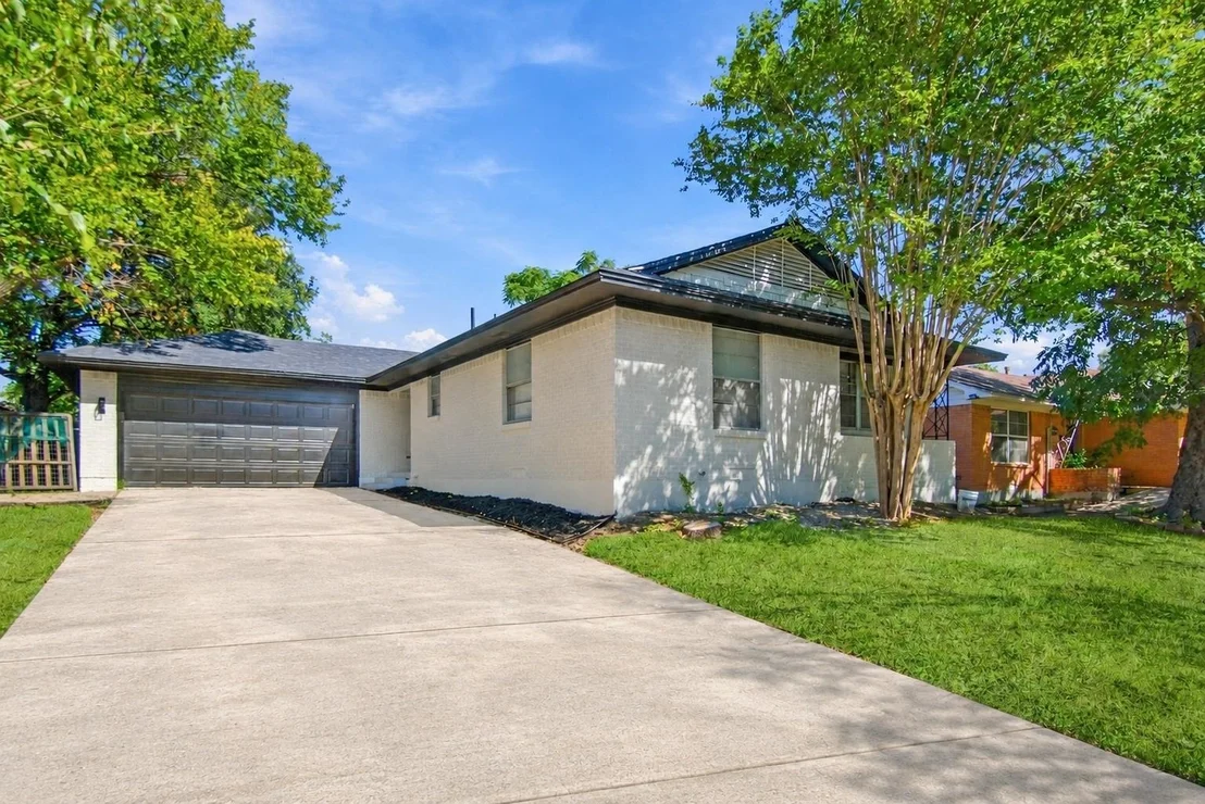 Photo of 3049 Latham Drive