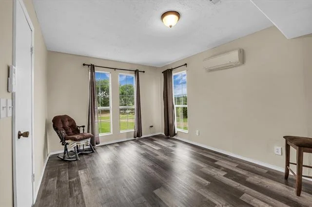 Photo of 12912 Spring Valley Road