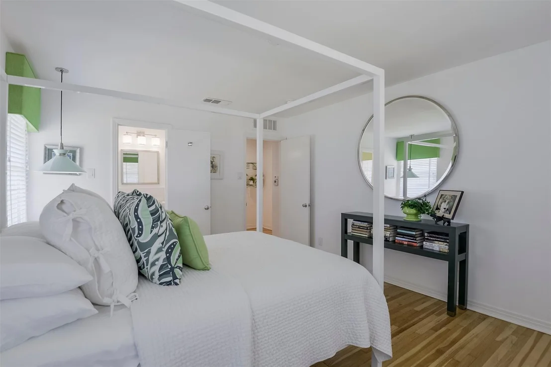 Photo of 1320 Barnes Drive