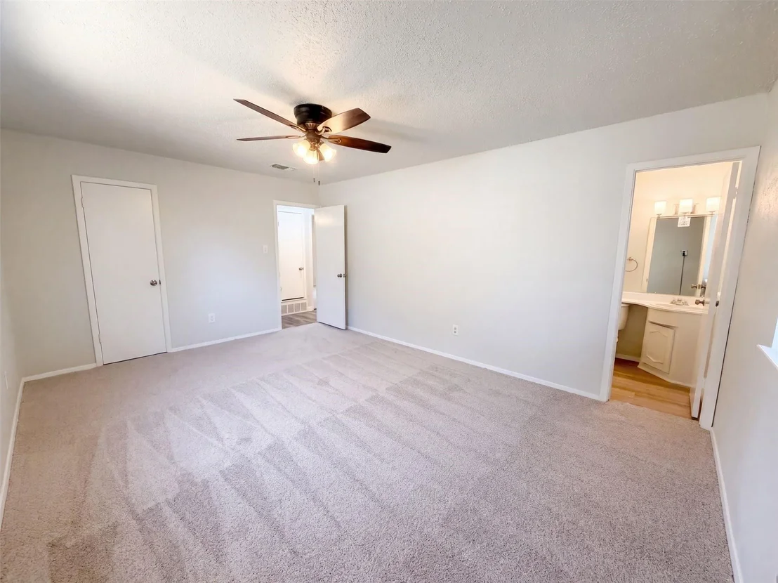 Photo of 6601 Oaklawn Drive