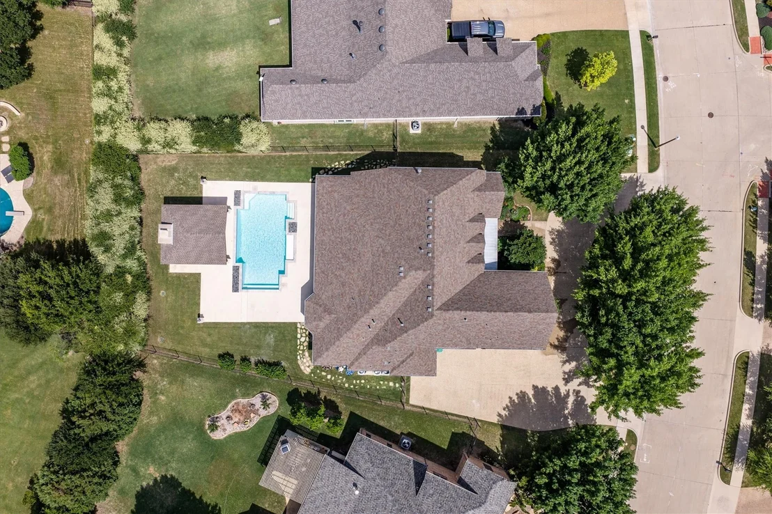 Photo of 3225 Clubview Drive