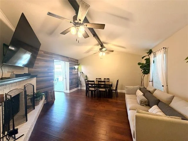 Photo of 332 Willow Springs Drive