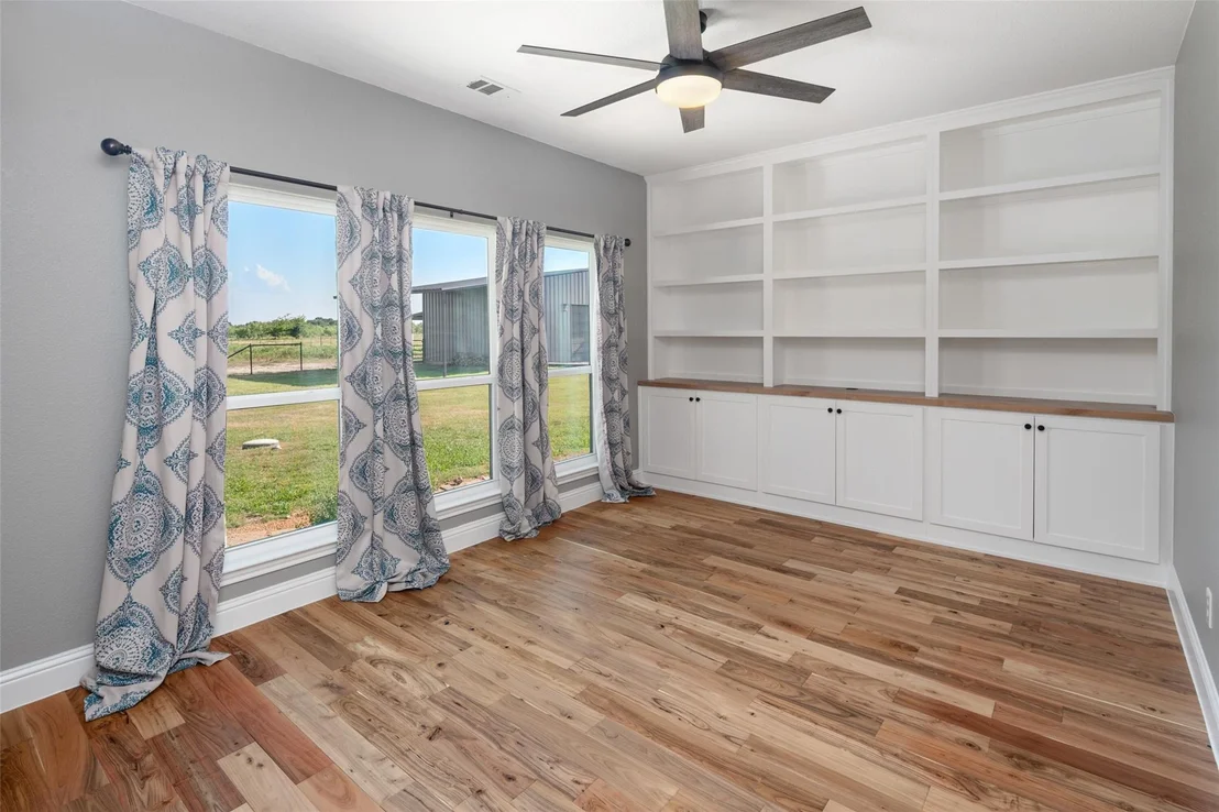 Photo of 1019 Vaughan Lane