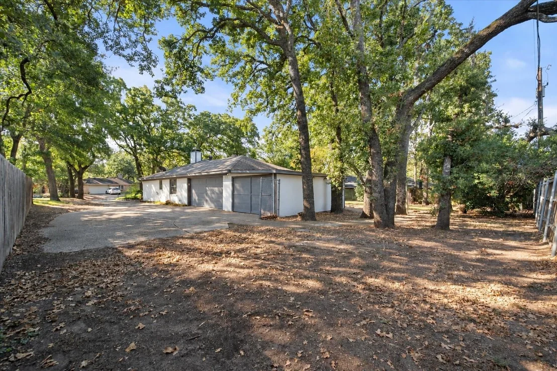 Photo of 929 Madison Square