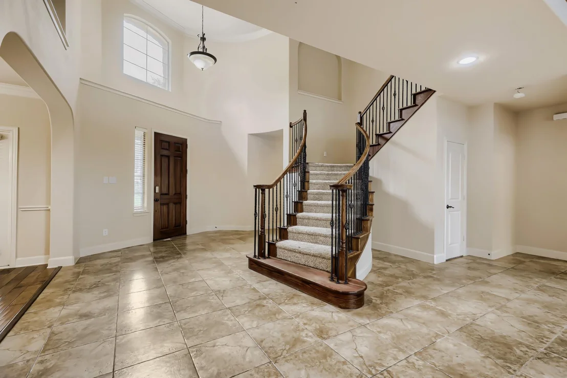 Photo of 710 Calaveras Court