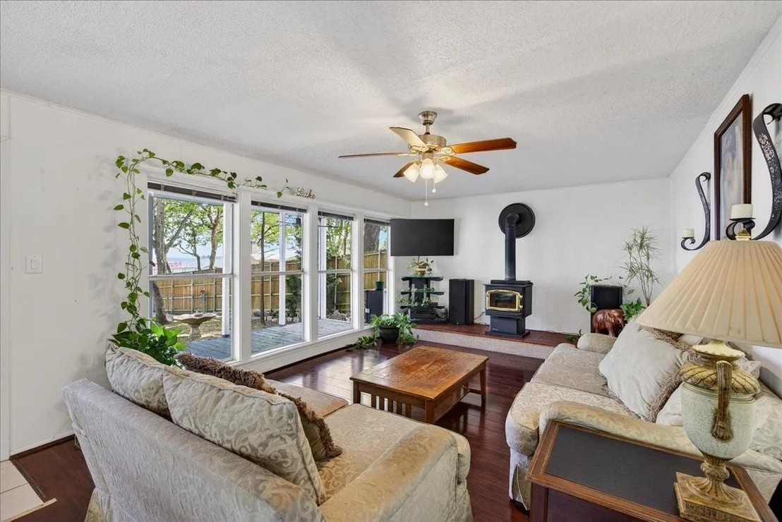 Photo of 1529 Oak Shore Drive