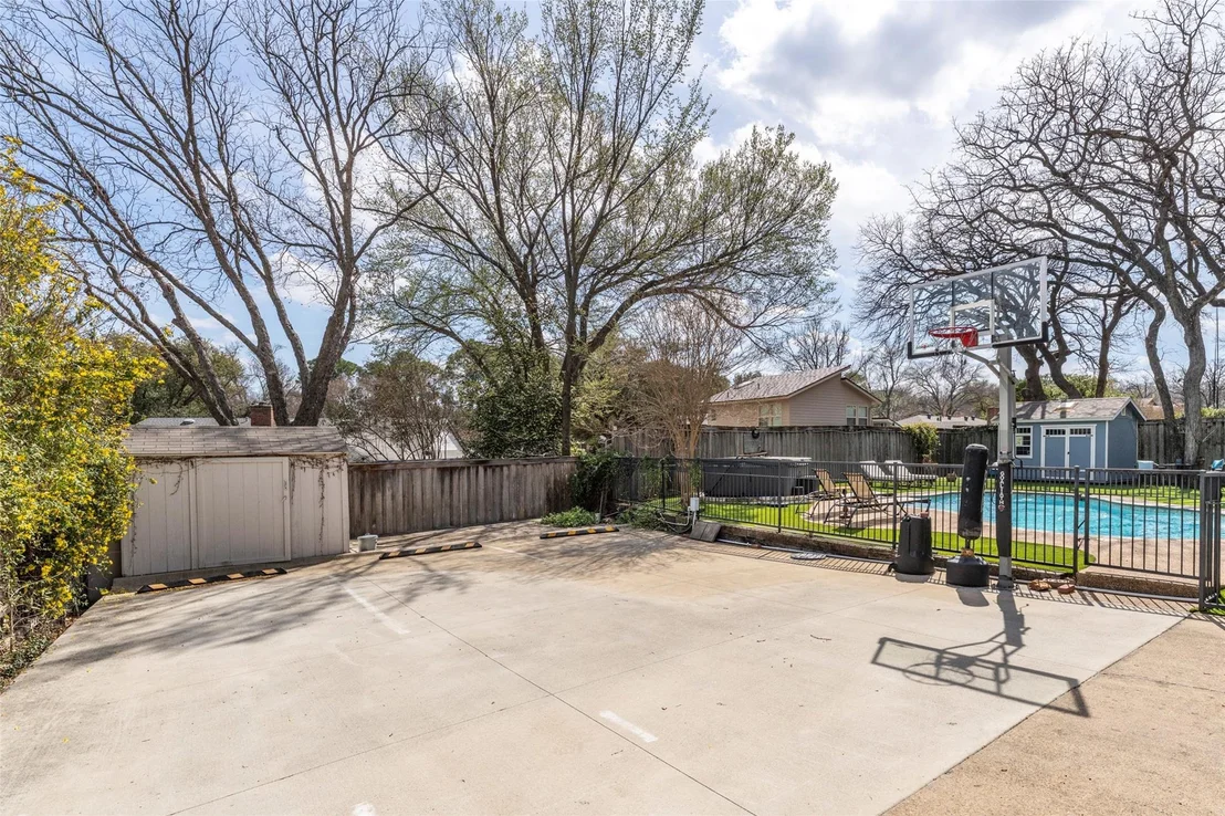 Photo of 1509 Riverview Drive