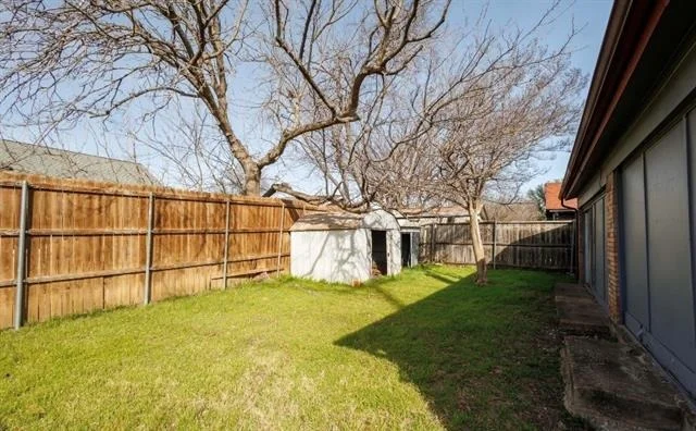 Photo of 2101 Deerfield Drive