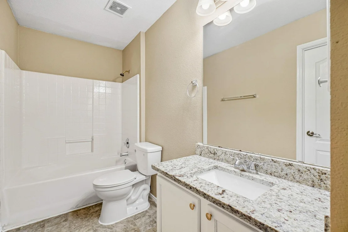 Photo of 1002 Chatham Lane