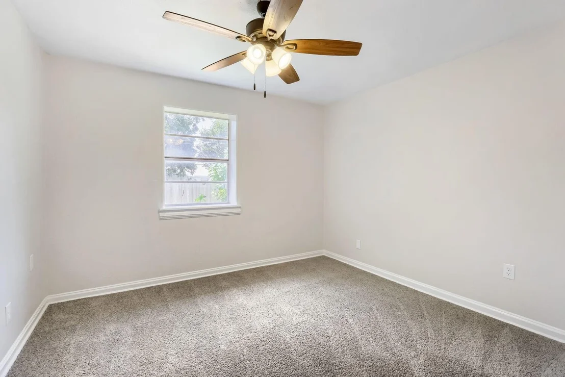 Photo of 1207 Ridgeway Drive