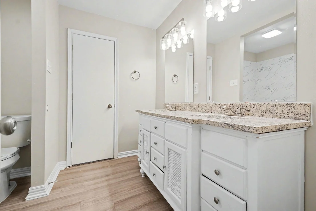 Photo of 4537 Miami Drive