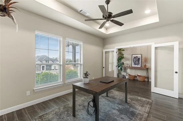 Photo of 916 Silverleaf Drive