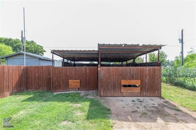 Photo of 1070 Larned Lane