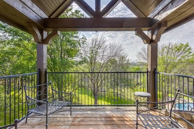 Photo of 305 Covered Bridge Drive
